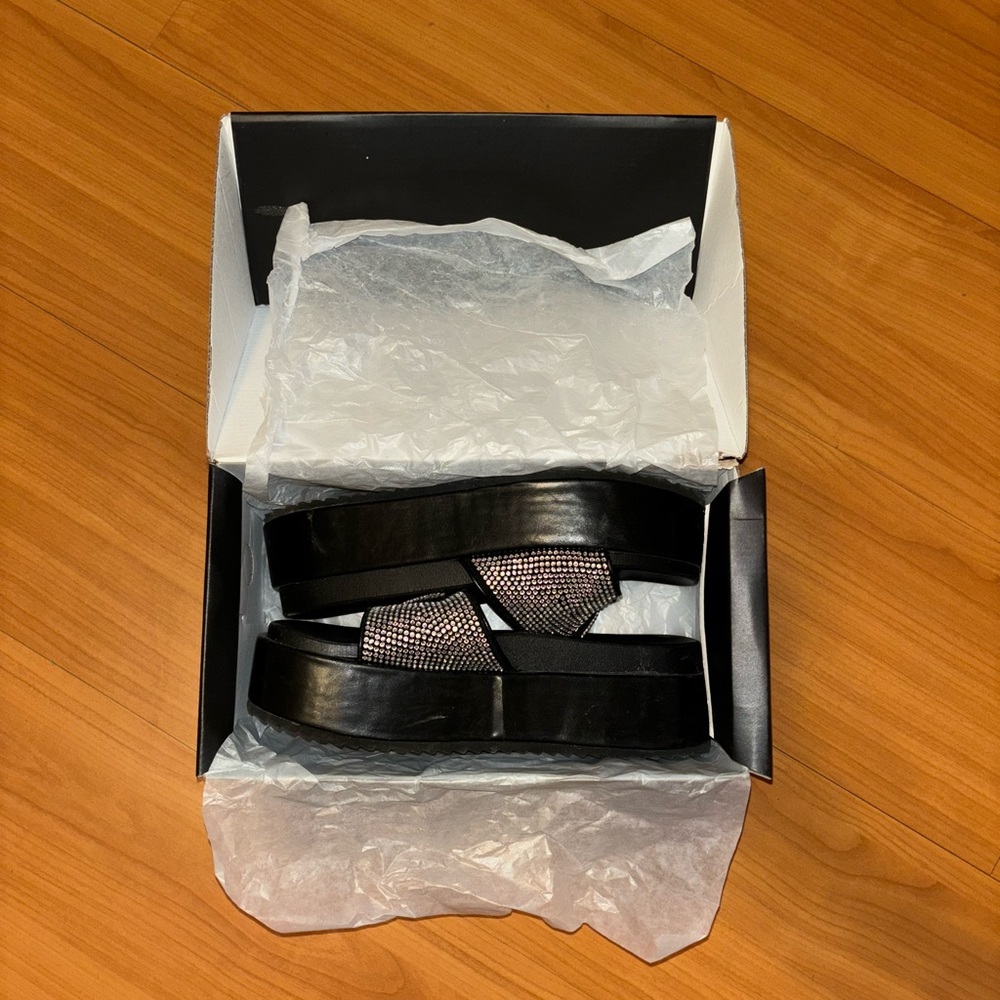 Platform rhinestone slides - Picture 2 of 3